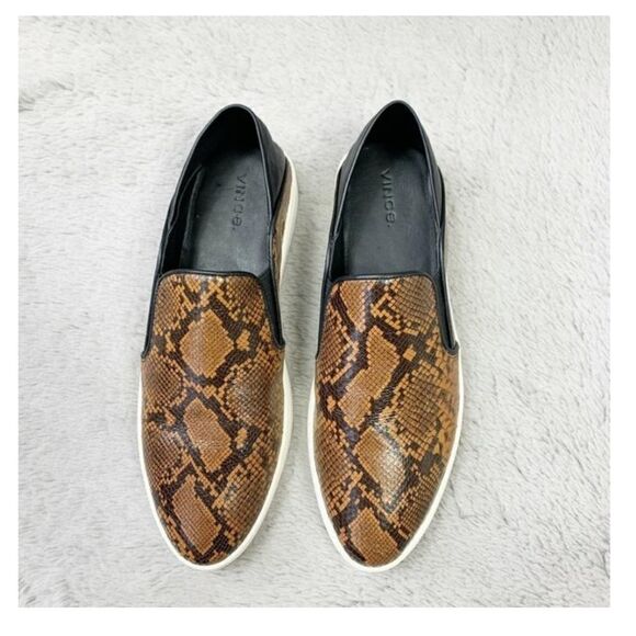 VINCE    - Picture 3 of 7